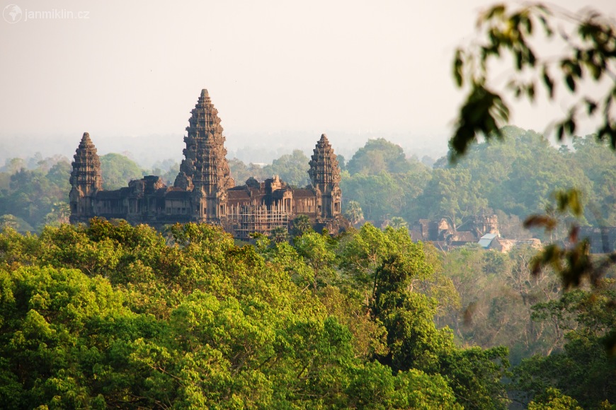 Angkor Wat z Phnom Bakheng